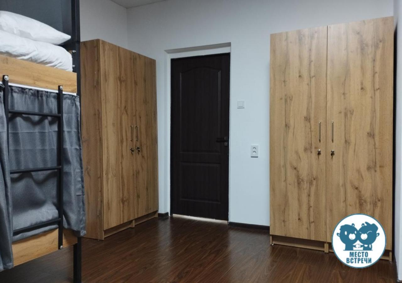 Место Встречи "Guest House Meeting Place" Bichkek Extérieur photo