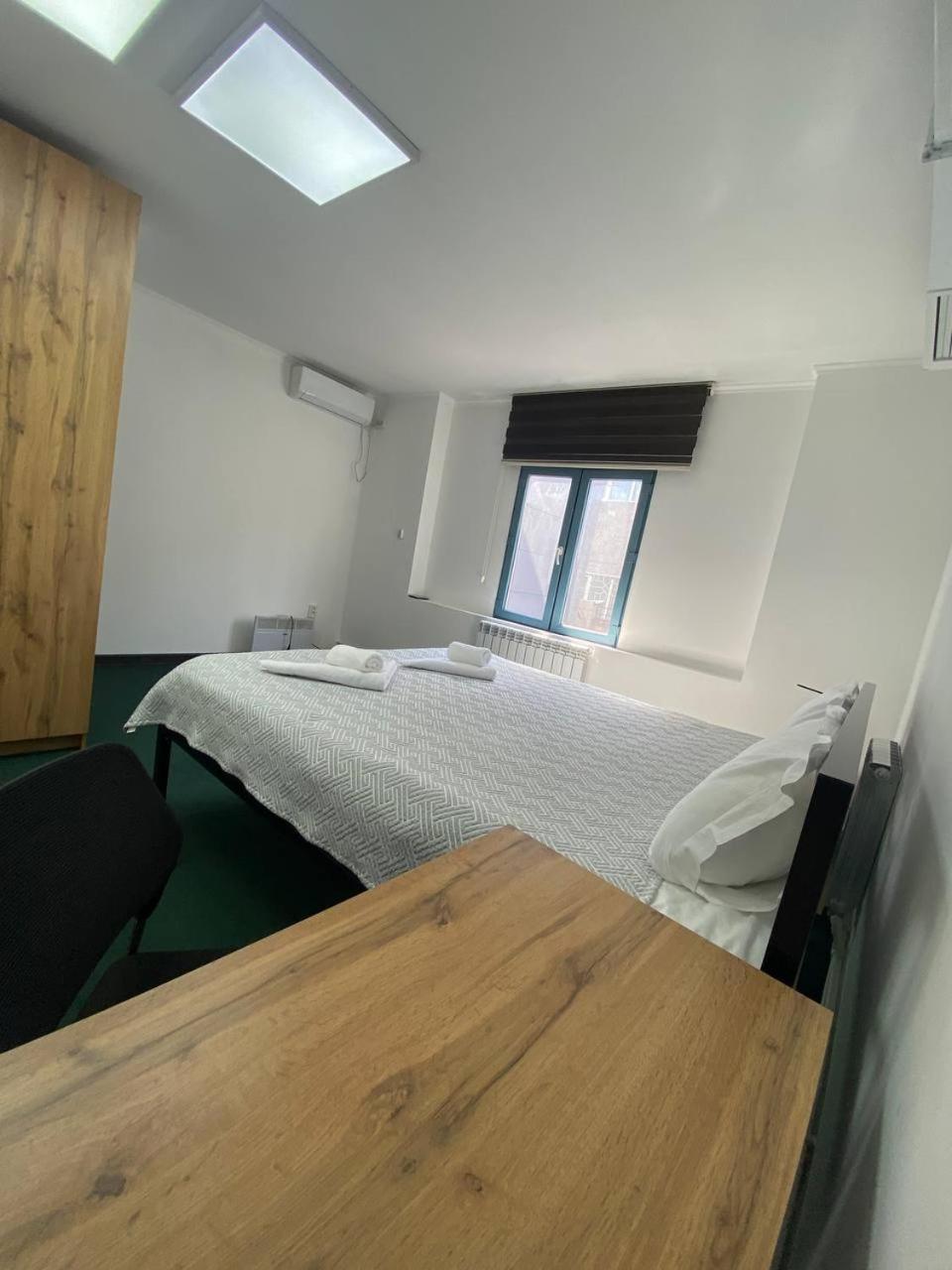 Место Встречи "Guest House Meeting Place" Bichkek Extérieur photo