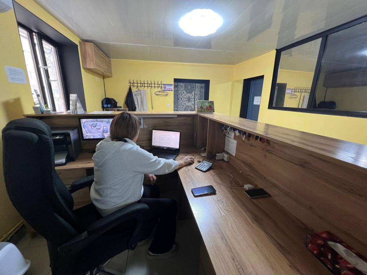 Место Встречи "Guest House Meeting Place" Bichkek Extérieur photo